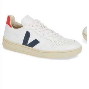 Veja sneakers - V10